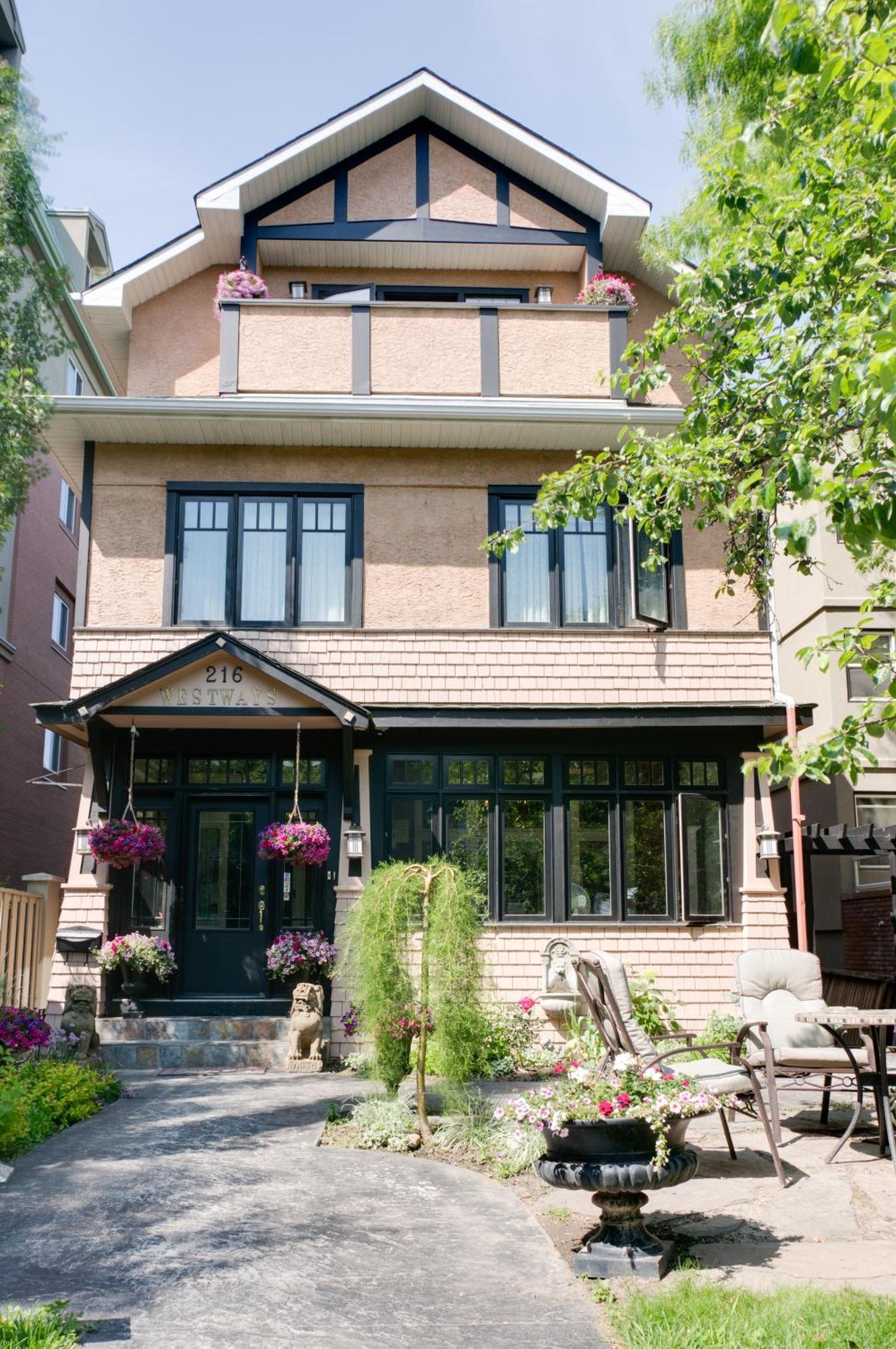 Calgary Westways Guest House Exteriör bild
