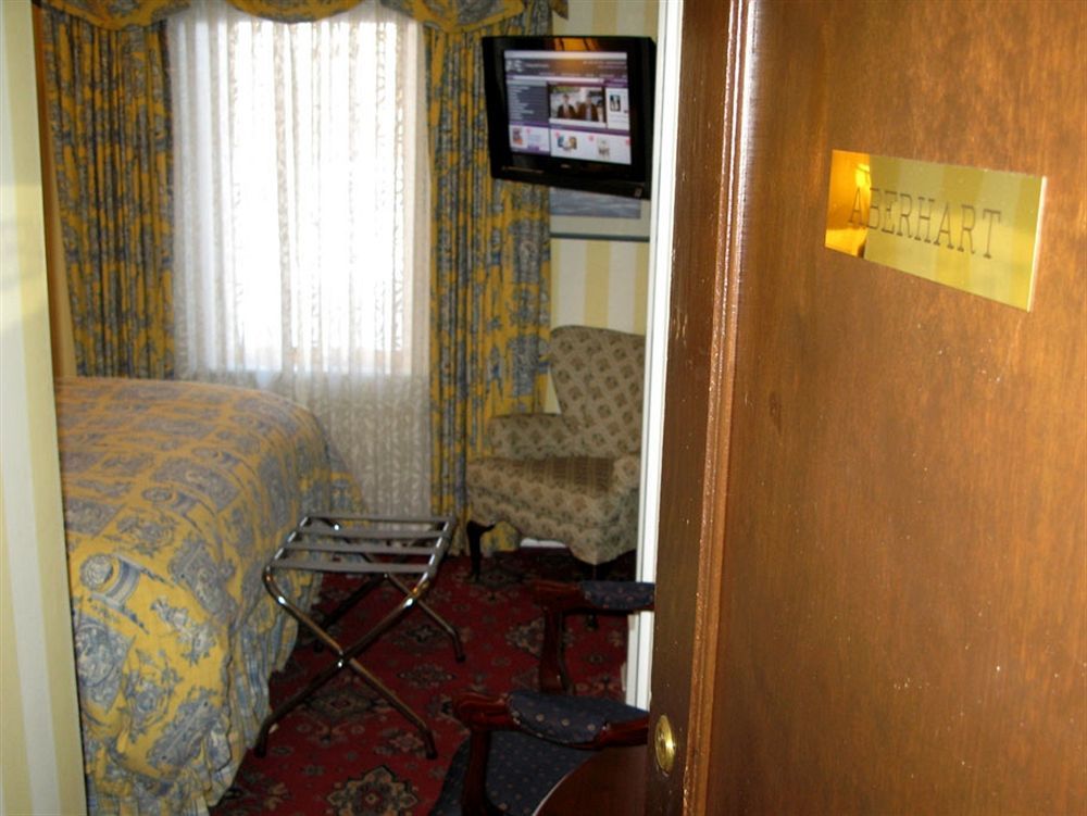 Calgary Westways Guest House Exteriör bild